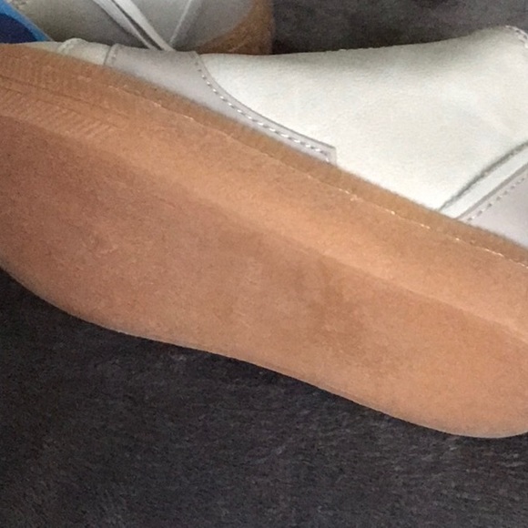 ZARA KIDS FOOTWEAR ZARA BABY 21 BABY BOY TODDLER SIZE 5 CREAM WITH NAVY TRIM - Picture 2 of 8